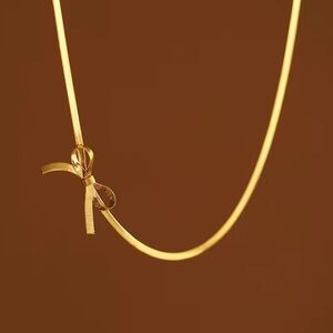 Gold Bow Choker Necklace — Delicate Minimal Design